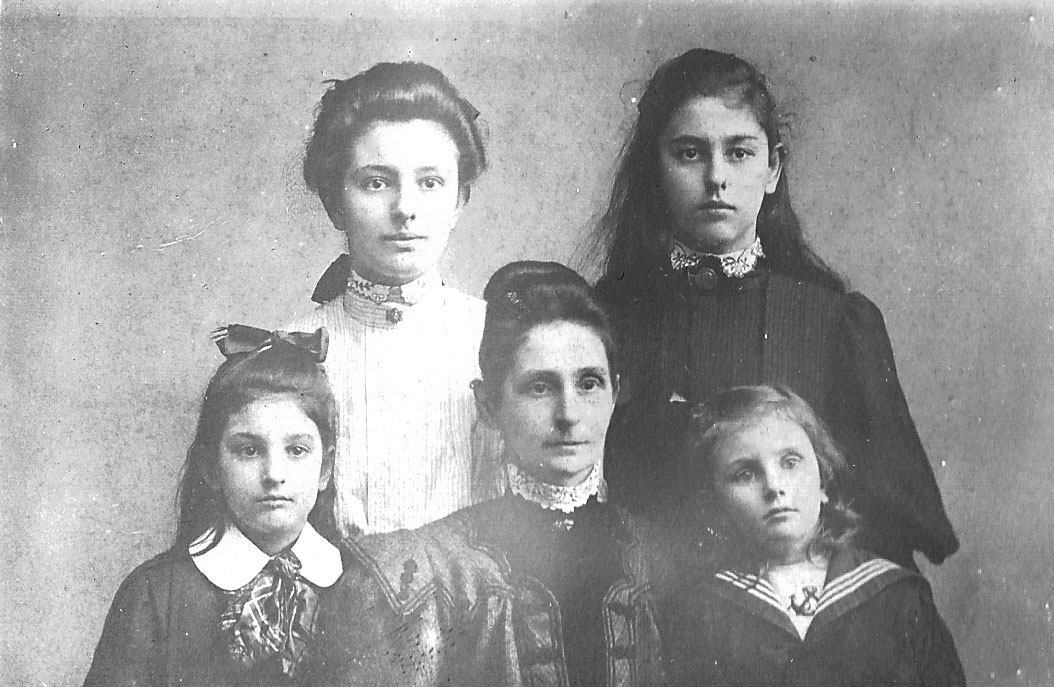 Het Vergeten Leven van Louise Bakhuis Voogd